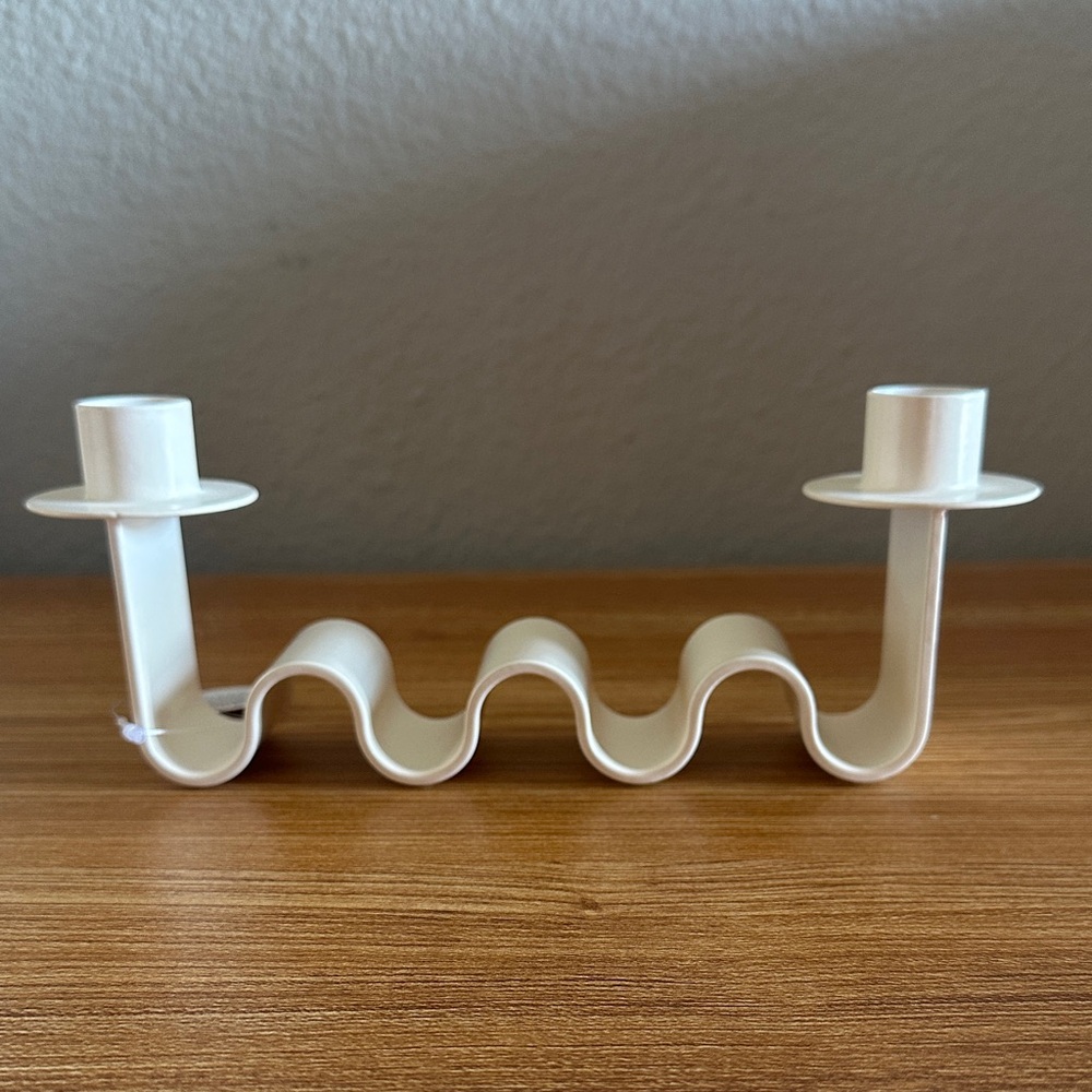 Cream Wave Candle Holder NWT Clean Aesthetic Table Setting, Dinner Party Gift 🎁